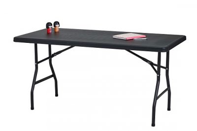 Location de table pliante P15080NR. Plateau PVC. Coloris noir. Structure pieds pliants noirs sur patins